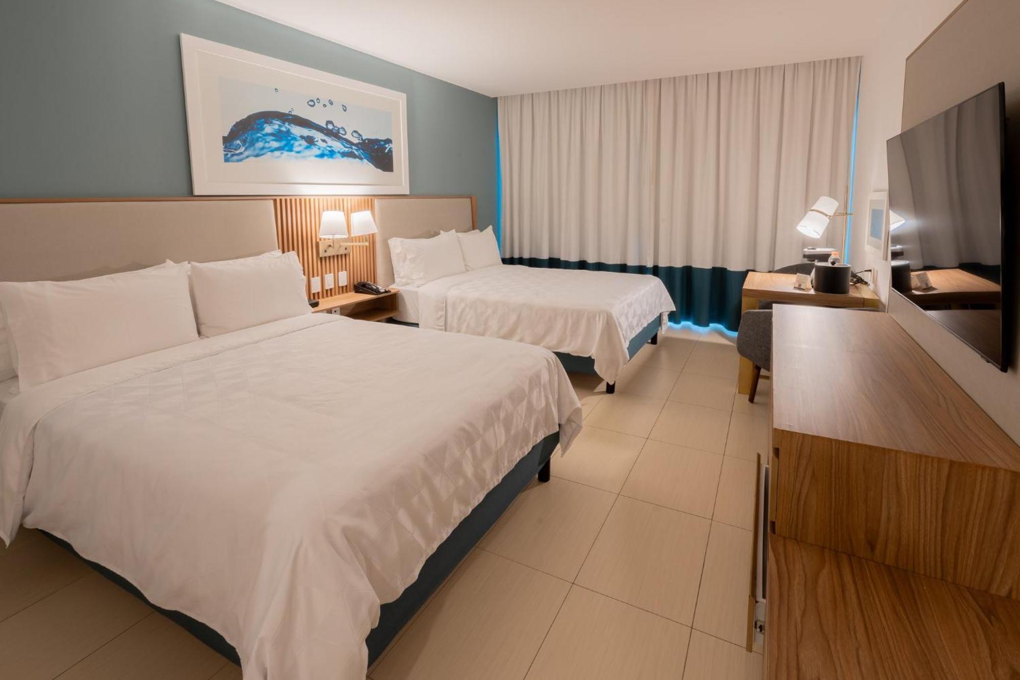 Quarto Standard com 2 Camas Queen-size e Varanda