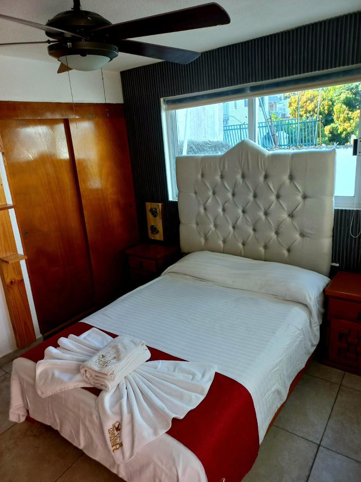 Deluxe Room (1 adult + 1 child)
