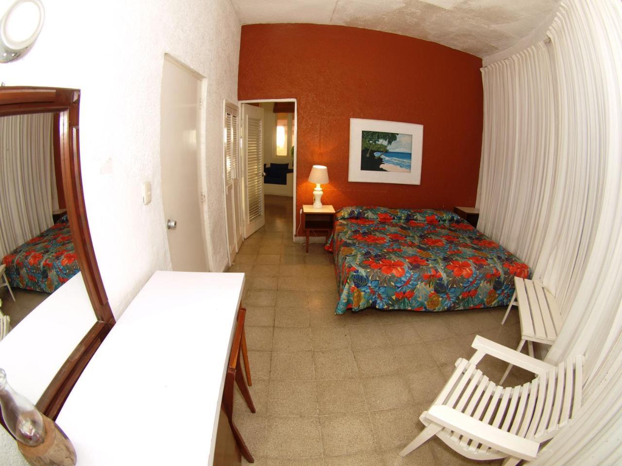 Quarto Standard com Vista Parcial do Mar