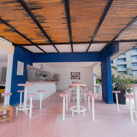 Playa Suites Acapulco-3